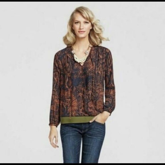 Cabi faux wrap popover top in snake print - Picture 2 of 8
